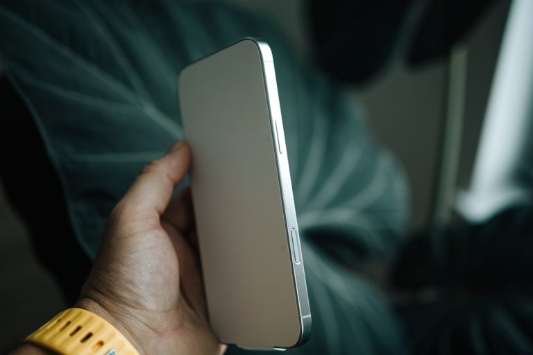 The Rise of Eco-Friendly Tech Gadgets: Balancing Innovation and Sustainability